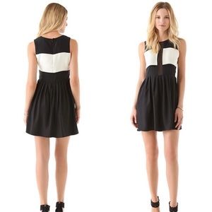 J Taylor black ivory color block sleeveless pleaded dress size 12, new with tags
